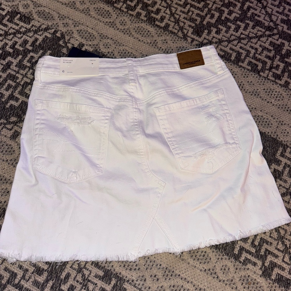 American Eagle Outfitters White Ripped Mini Skirt - Picture 2 of 2